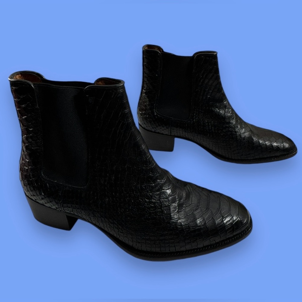 FRYE Dara Chelsea Snake Embossed Women Ankle Boot 9.5 B  Rare Black